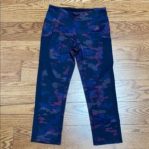 JOE FRESH Active Capri Leggings